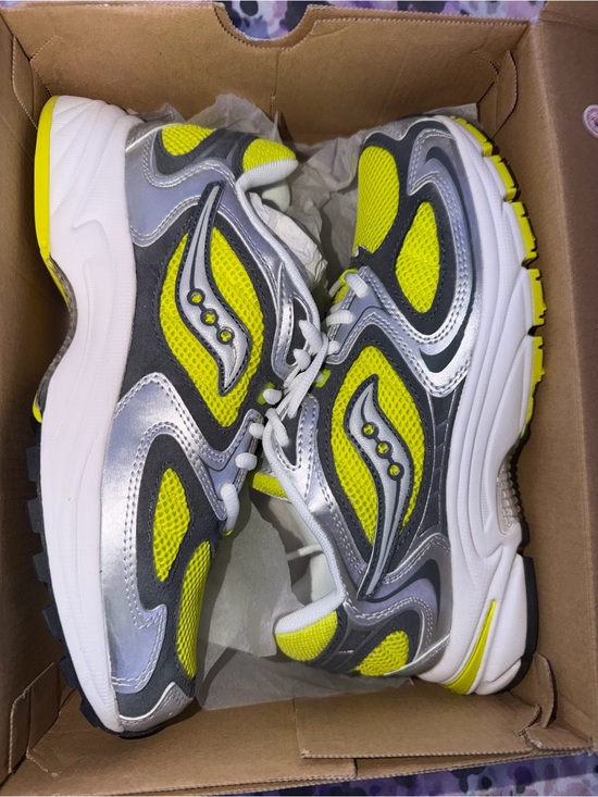 Saucony Other - Saucony Kids Yellow & Gray Mesh Running Sneakers
